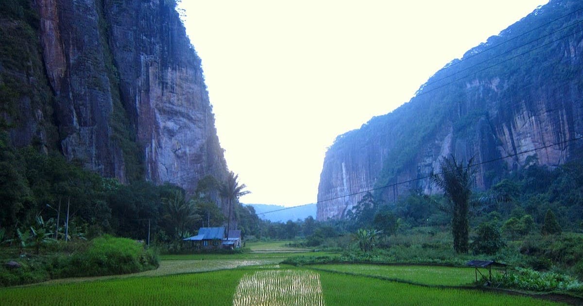 Bukittinggi – Harau Valley